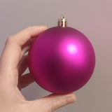 Käsinmaalattu joulupallo toiveiden mukaan