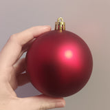 Käsinmaalattu joulupallo toiveiden mukaan